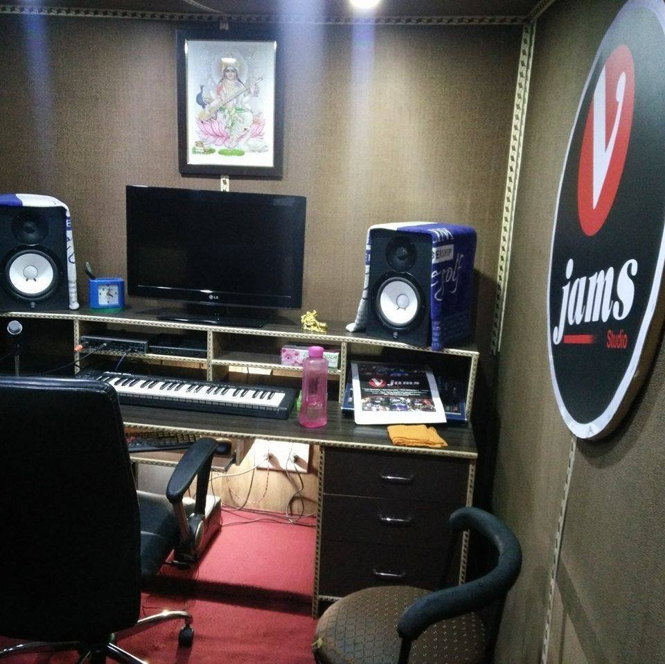 V JAMS STUDIO